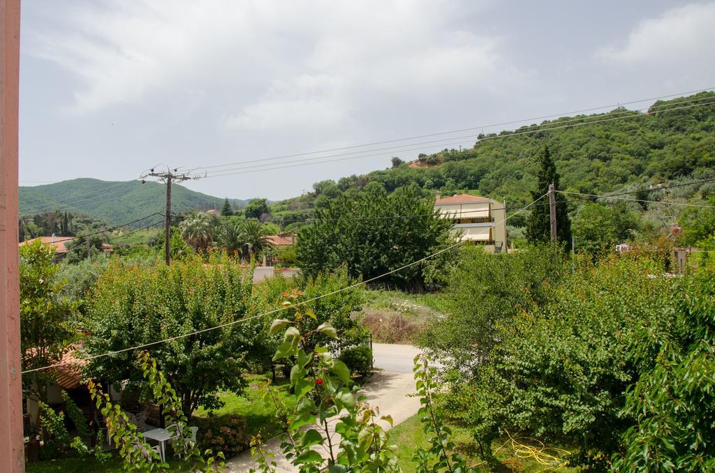 Ioannis Avrades Apartments Агия Кампос Екстериор снимка