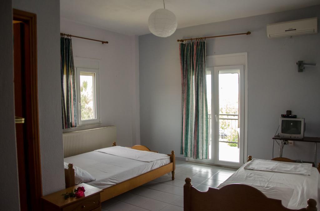 Ioannis Avrades Apartments Агия Кампос Екстериор снимка