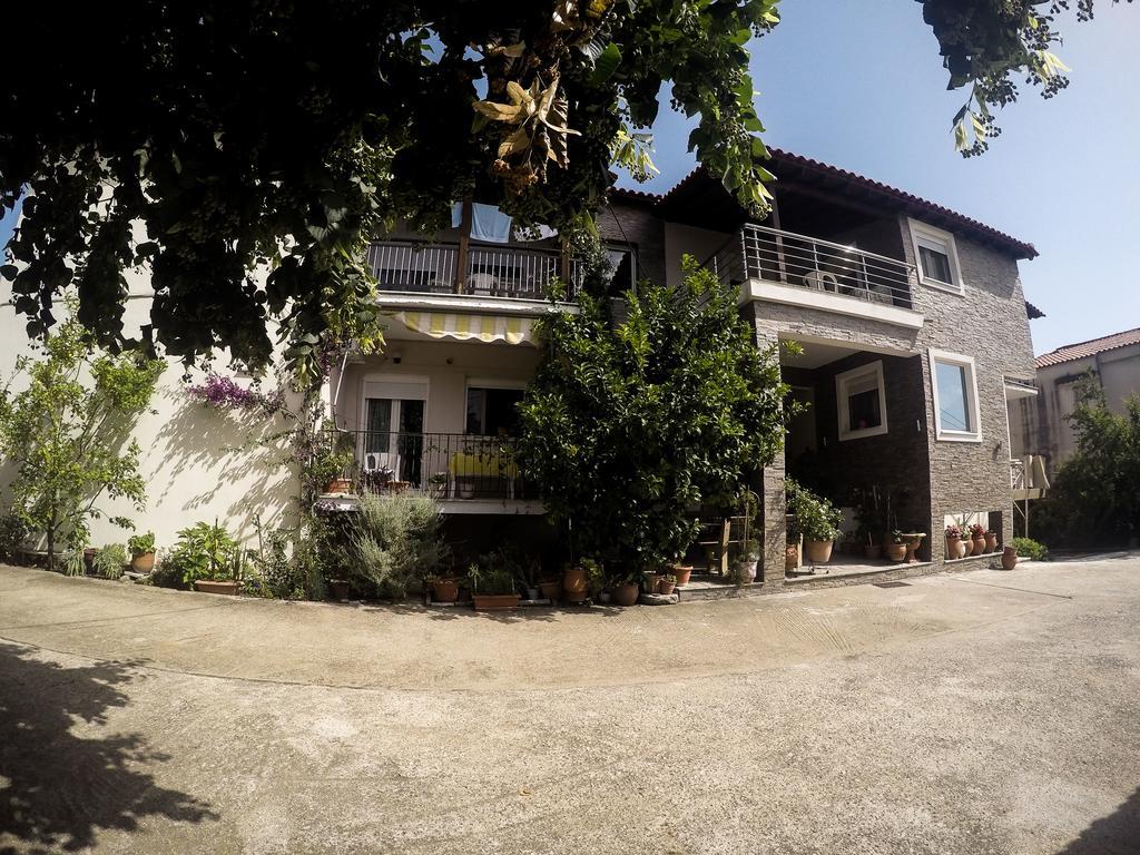 Ioannis Avrades Apartments Агия Кампос Екстериор снимка